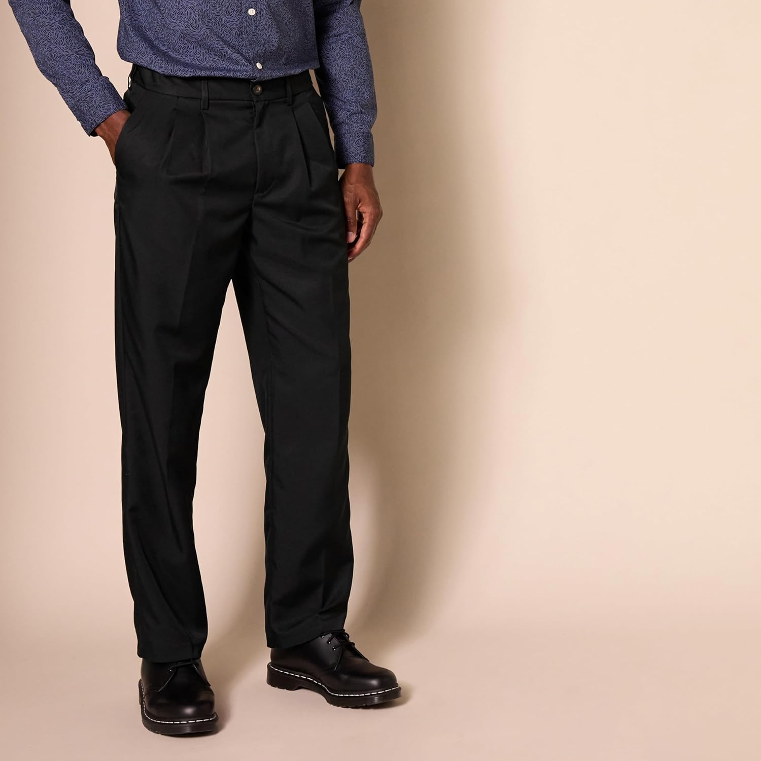 Men's Classic-Fit Expandable-Waist Pleated Dress Pant